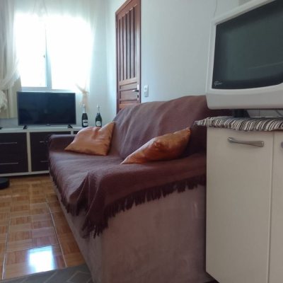 Casa Residencial com 125m², 3 quartos, 5 garagens, no bairro Tapera da Base em Florianópolis