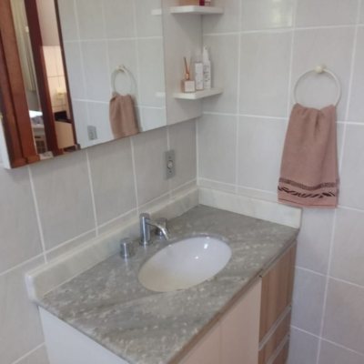 Casa Residencial com 125m², 3 quartos, 5 garagens, no bairro Tapera da Base em Florianópolis