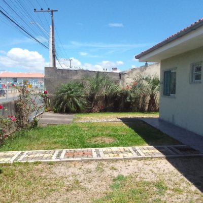 Casa Residencial com 125m², 3 quartos, 5 garagens, no bairro Tapera da Base em Florianópolis