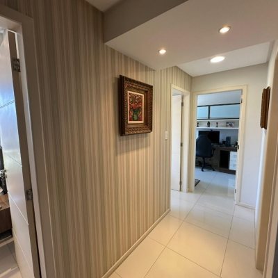 Cobertura com 118m², 3 quartos, 1 suíte, 2 garagens, no bairro Trindade em Florianópolis