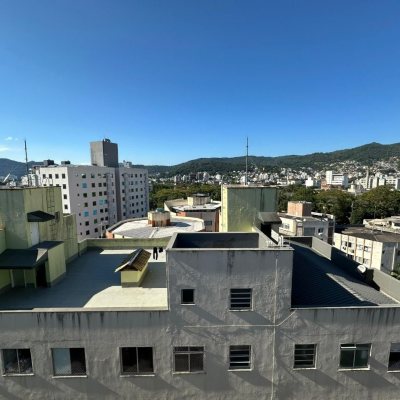 Cobertura com 118m², 3 quartos, 1 suíte, 2 garagens, no bairro Trindade em Florianópolis