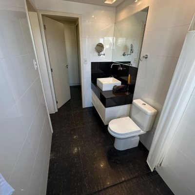 Cobertura com 118m², 3 quartos, 1 suíte, 2 garagens, no bairro Trindade em Florianópolis