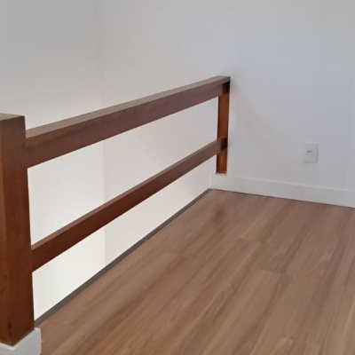 Casa em Condomínio com 250m², 3 quartos, 1 suíte, 4 garagens, no bairro Sambaqui em Florianópolis