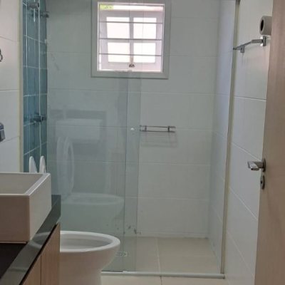 Casa em Condomínio com 250m², 3 quartos, 1 suíte, 4 garagens, no bairro Sambaqui em Florianópolis