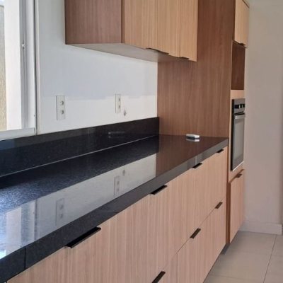 Casa em Condomínio com 250m², 3 quartos, 1 suíte, 4 garagens, no bairro Sambaqui em Florianópolis