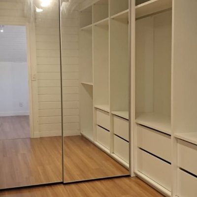 Casa em Condomínio com 250m², 3 quartos, 1 suíte, 4 garagens, no bairro Sambaqui em Florianópolis