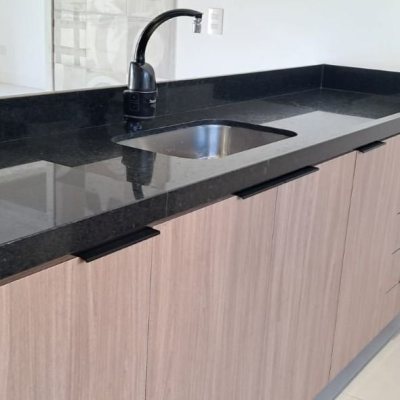 Casa em Condomínio com 250m², 3 quartos, 1 suíte, 4 garagens, no bairro Sambaqui em Florianópolis