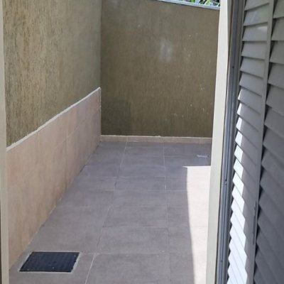 Casa em Condomínio com 250m², 3 quartos, 1 suíte, 4 garagens, no bairro Sambaqui em Florianópolis