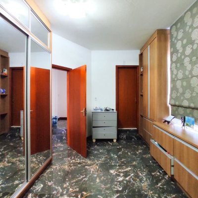 Casa Residencial com 389m², 6 quartos, 2 suítes, 4 garagens, no bairro Nossa Senhora Do Rosário em São José