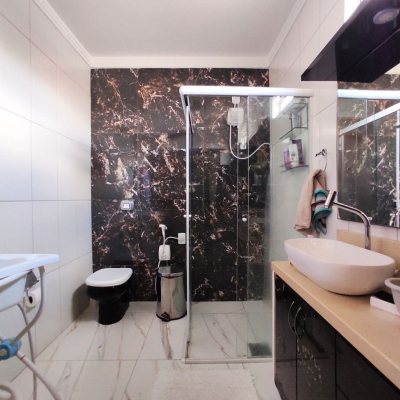 Casa Residencial com 389m², 6 quartos, 2 suítes, 4 garagens, no bairro Nossa Senhora Do Rosário em São José