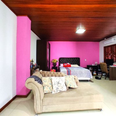 Casa Residencial com 389m², 6 quartos, 2 suítes, 4 garagens, no bairro Nossa Senhora Do Rosário em São José