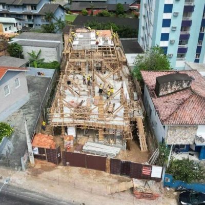 Apartamentos com 54m², 2 quartos, 1 garagem, no bairro Carvoeira em Florianópolis