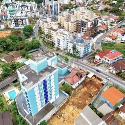 Apartamentos com 54m², 2 quartos, 1 garagem, no bairro Carvoeira em Florianópolis