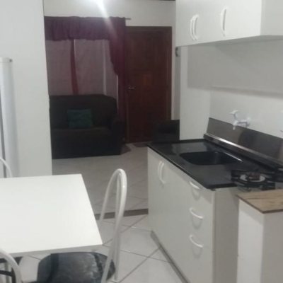 Casa Residencial/Comercial com 563m², 2 garagens, no bairro Ingleses do Rio Vermelho em Florianópolis