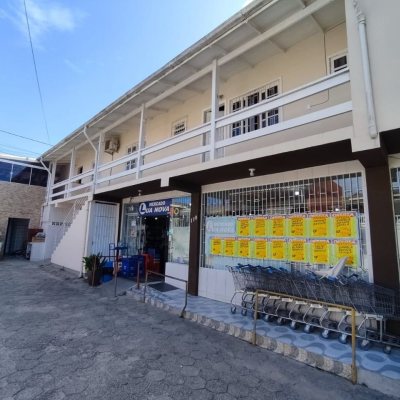 Casa Residencial/Comercial com 563m², 2 garagens, no bairro Ingleses do Rio Vermelho em Florianópolis