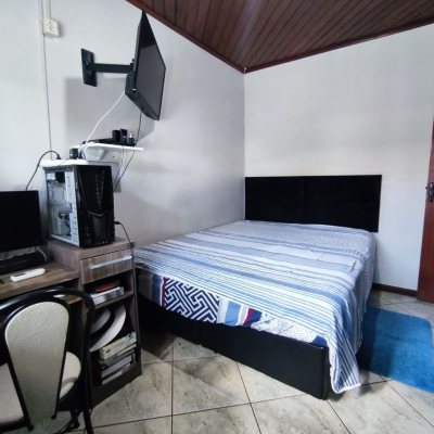 Casa Residencial/Comercial com 563m², 2 garagens, no bairro Ingleses do Rio Vermelho em Florianópolis