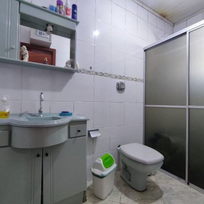 Casa Residencial/Comercial com 563m², 2 garagens, no bairro Ingleses do Rio Vermelho em Florianópolis