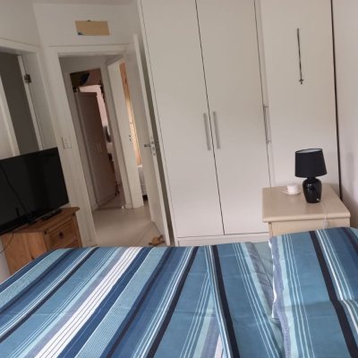 Sobrado Residencial com 150m², 4 quartos, 2 suítes, 2 garagens, no bairro Canasvieiras em Florianópolis