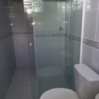 Sobrado Residencial com 150m², 4 quartos, 2 suítes, 2 garagens, no bairro Canasvieiras em Florianópolis