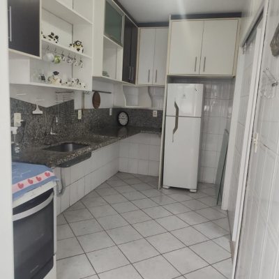 Apartamentos com 82m², 3 quartos, 1 suíte, no bairro Córrego Grande em Florianópolis