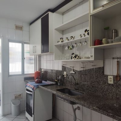 Apartamentos com 82m², 3 quartos, 1 suíte, no bairro Córrego Grande em Florianópolis