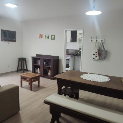 Apartamentos com 82m², 3 quartos, 1 suíte, no bairro Córrego Grande em Florianópolis