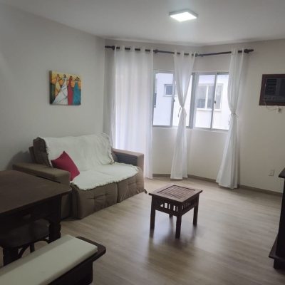 Apartamentos com 82m², 3 quartos, 1 suíte, no bairro Córrego Grande em Florianópolis