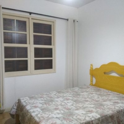 Casa Residencial com 204m², 4 quartos, 4 garagens, no bairro Canasvieiras em Florianópolis