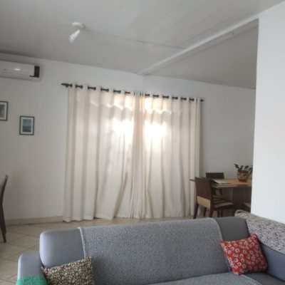 Casa Residencial com 204m², 4 quartos, 4 garagens, no bairro Canasvieiras em Florianópolis