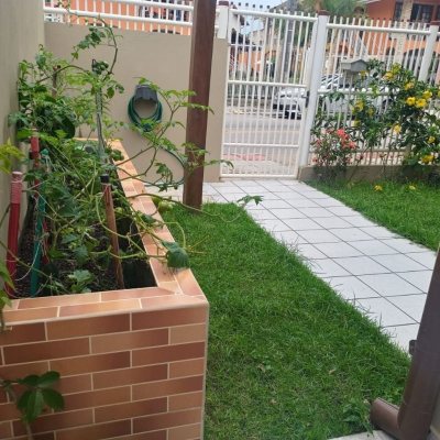 Casa Residencial com 204m², 4 quartos, 4 garagens, no bairro Canasvieiras em Florianópolis