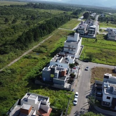 Casa Residencial com 97m², 2 quartos, 2 suítes, 10 garagens, no bairro Ribeirão da Ilha em Florianópolis
