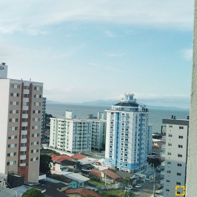 Apartamentos com 92m², 3 quartos, 1 suíte, 1 garagem, no bairro Barreiros em São José