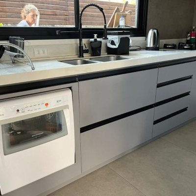 Casa Residencial com 175m², 3 quartos, 1 suíte, 2 garagens, no bairro Campeche em Florianópolis