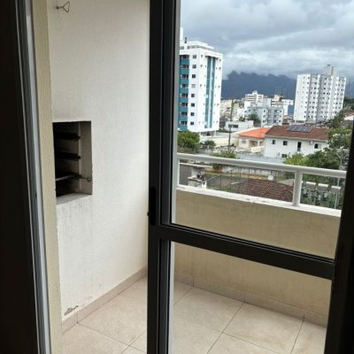 Apartamentos com 61m², 2 quartos, 1 suíte, 1 garagem, no bairro Pagani em Palhoça