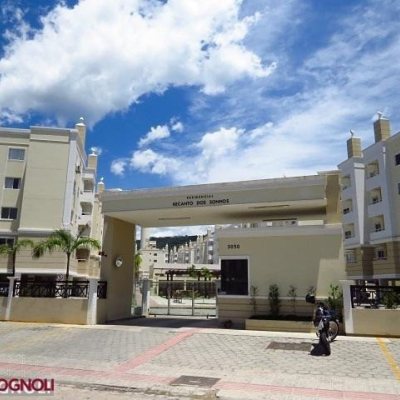 Apartamentos com 61m², 2 quartos, 1 suíte, 1 garagem, no bairro Pagani em Palhoça