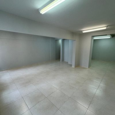 Sala com 59m², no bairro Centro em Florianópolis
