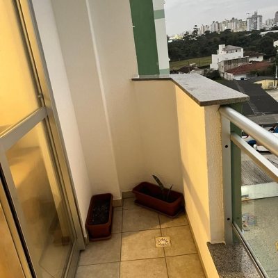 Apartamentos com 63m², 2 quartos, 1 garagem, no bairro Praia Comprida em São José