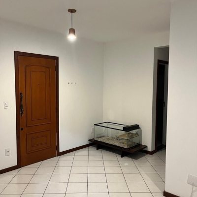 Apartamentos com 63m², 2 quartos, 1 garagem, no bairro Praia Comprida em São José