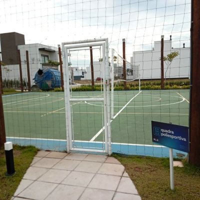 Casa em Condomínio com 216m², 3 quartos, 1 suíte, 2 garagens, no bairro Beira Rio em Biguaçu