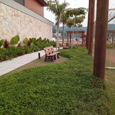 Casa em Condomínio com 216m², 3 quartos, 1 suíte, 2 garagens, no bairro Beira Rio em Biguaçu