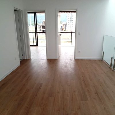 Casa em Condomínio com 216m², 3 quartos, 1 suíte, 2 garagens, no bairro Beira Rio em Biguaçu