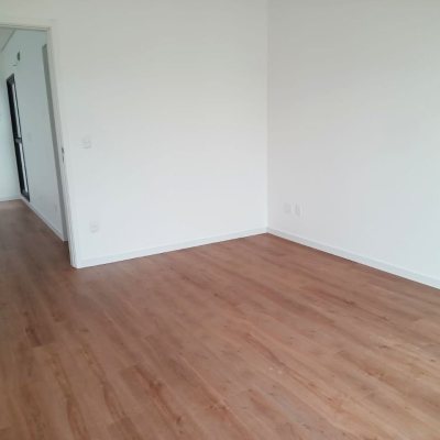 Casa em Condomínio com 216m², 3 quartos, 1 suíte, 2 garagens, no bairro Beira Rio em Biguaçu