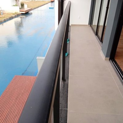 Casa em Condomínio com 216m², 3 quartos, 1 suíte, 2 garagens, no bairro Beira Rio em Biguaçu