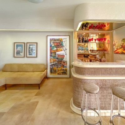 Apartamentos com 211m², 4 quartos (sendo 3 suítes), 2 garagens, no bairro Centro em Florianópolis