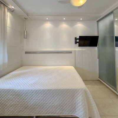 Apartamentos com 211m², 4 quartos (sendo 3 suítes), 2 garagens, no bairro Centro em Florianópolis