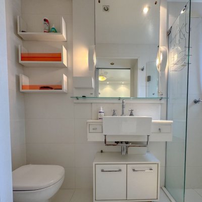 Apartamentos com 211m², 4 quartos (sendo 3 suítes), 2 garagens, no bairro Centro em Florianópolis