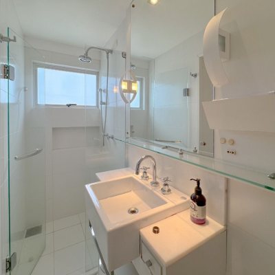 Apartamentos com 211m², 4 quartos (sendo 3 suítes), 2 garagens, no bairro Centro em Florianópolis