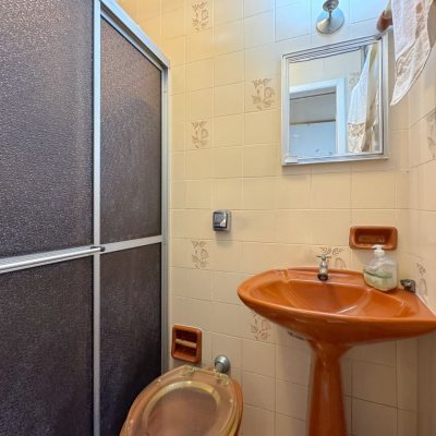 Apartamentos com 211m², 4 quartos (sendo 3 suítes), 2 garagens, no bairro Centro em Florianópolis