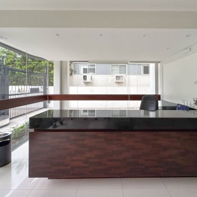 Apartamentos com 211m², 4 quartos (sendo 3 suítes), 2 garagens, no bairro Centro em Florianópolis