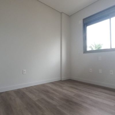 Apartamentos com 72m², 3 quartos, 1 suíte, 1 garagem, no bairro Carvoeira em Florianópolis